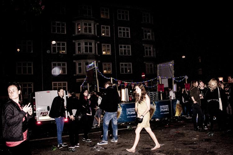 Larm. Distortion er, uden for enhver diskussion, til stor gene for mange almindelige mennesker, især på nætter før en hverdag, skriver Pia Kjærsgaard. 