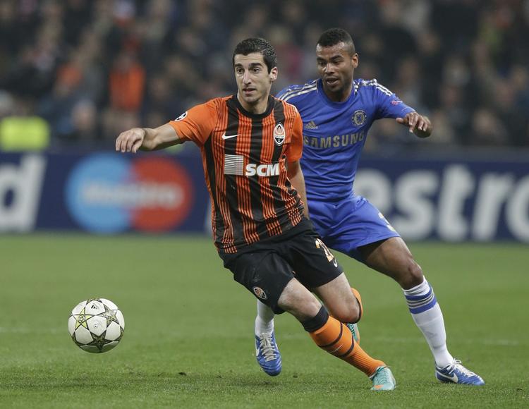 Målmaskine. med 25 mål i denne sæson har Henrikh Mkhitaryan  (tv) fået sit store gennembrud i Shakhtar Donetsk. 