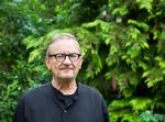 Nysgerrig. Kjeld Kjeldsen lægger et antropologisk blik på menneskers måder at indrette sig på. 