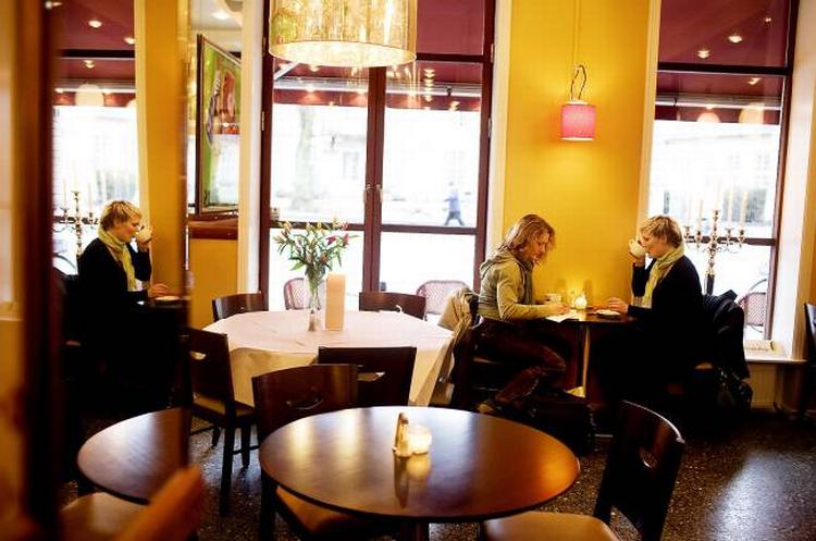 Trods et hyggeligt, fransk navn er der lidt for spredte ambitioner i køkkenet til, at Café André Citroën er et besøg værd.  Foto: Thomas  Borberg 