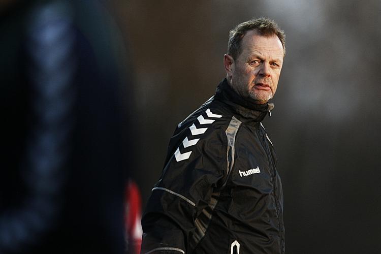 fyret. Uden oprykning til Superligaen skal Vejle Boldklub Kolding have lavet en struktur uden Kim Brink. 