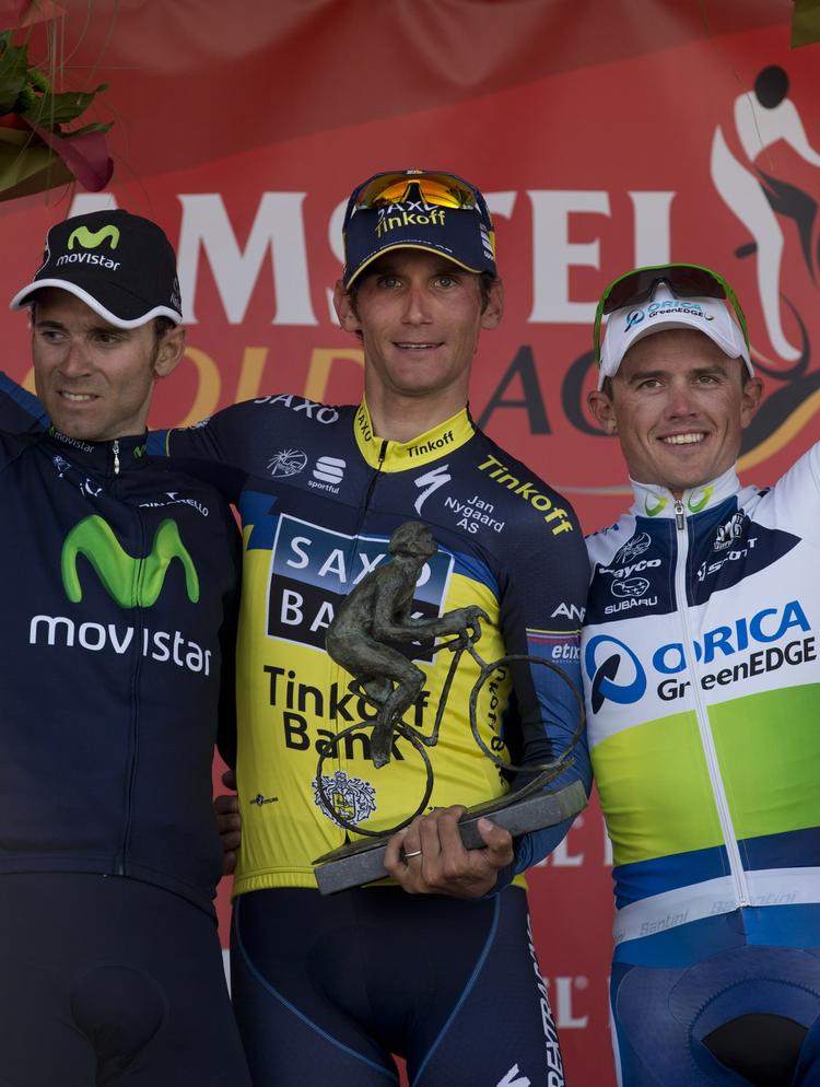 kongeetape. Roman Kreuziger (midt) øverst på podiet efter sejren ved Amstel Gold Race i april. 