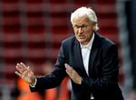 Færdig. Morten Olsen skal trække sig som landstræner, mener avisernes sportsredaktører. 