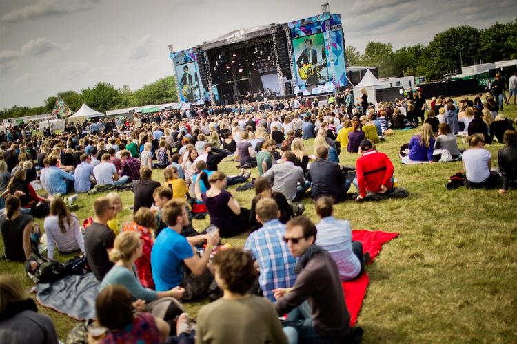 Cigaretpant. På Northside-festivalen, der løber af stablen i den kommende weekend, får man pant for indleverede cigaretskodder. 