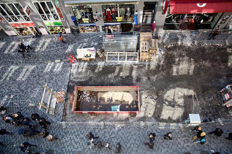 Prop. Når den står færdig, vil metrotrappen tage en tredjedel af Frederiksborggades bredde. Men byggepladsen vil, frem til 2014-15,  fylde endnu mere. 