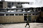 Brandattentat. Industribygningen i Frederikssund er så godt som udbrændt. 