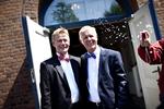 Vielser. Der blev skrevet danmarkshistorie, da Steen Andersen og Stig Elling (til højre) som det første homoseksuelle par for et år siden blev viet i Frederiksberg Kirke 