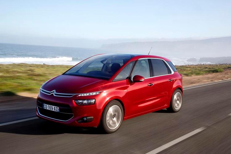Nye mål. Citroën C4 Picasso er blevet en anelse mere kompakt, samtidig med at der er skruet op for pladsen i kabinen. Foto: Citroën 