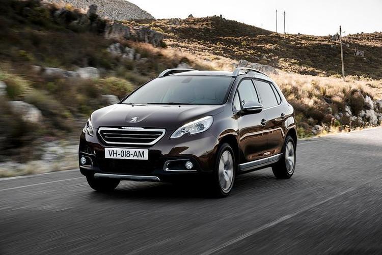 Oppumpet. Peugeot 2008 er ny tolkning af begrebet 'stationcar'. Den ser lidt barsk ud, men er rummelig og velindrettet. Foto: Peugeot 