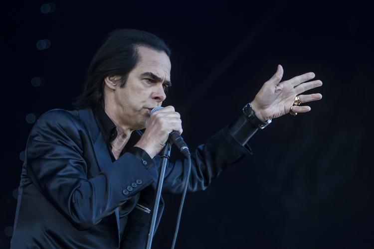 Cave. Den 55-årige australier var blevet forkølet i Norge, fortalte han, men det forhindrede ham ikke i at levere et formidabelt show i Aarhus lørdag aften. 