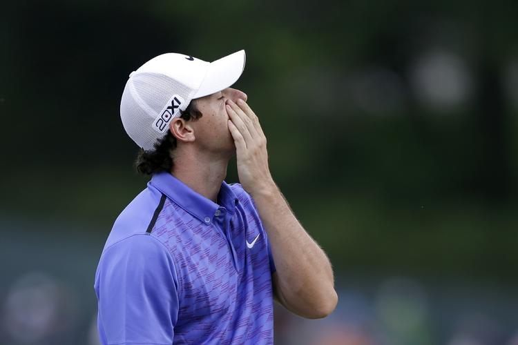 Øv. En skidt tredje runde sendte Rory McIlroy 12 pladser tilbage. 