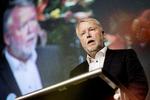 Lægekonflikt. Tidligere i år var tusindvis af praktiserende læger med formand Henrik Dibbern i spidsen samlet til stormøde om konflikten. 