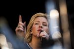Skuffende. Den 26-årige brite Ellie Goulding fik aldrig rigtig fat på sin optræden søndag eftermiddag. 