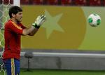 usikker. Efter at have mistet sin position i Real Madrid kan Iker Casillas risikere også at miste landsholdspladsen. 