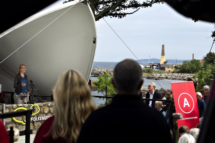 Problem. Politikerne er kun alt for klar over, at der skal nye initiativer i spil, hvis ikke vi skal havne i en situation med endnu lavere valgdeltagelse 