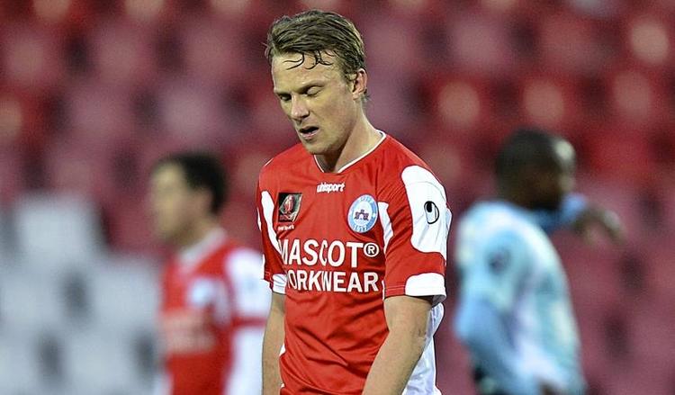 dokumentfalsk. Christopher Poulsen har været fast mand i Silkeborgs startopstilling, men den nedrykningstruede klub kan nu ikke gøre brug af spilleren i de vigtige bundopgør. 