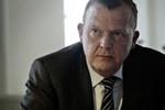 splittet. Det er en svær øvelse at sondre mellem, hvad partiet Venstre mener, og hvad privat personen Løkke mener. Og endnu sværere, når det gælder så betændt et emne som brugerbetaling. 