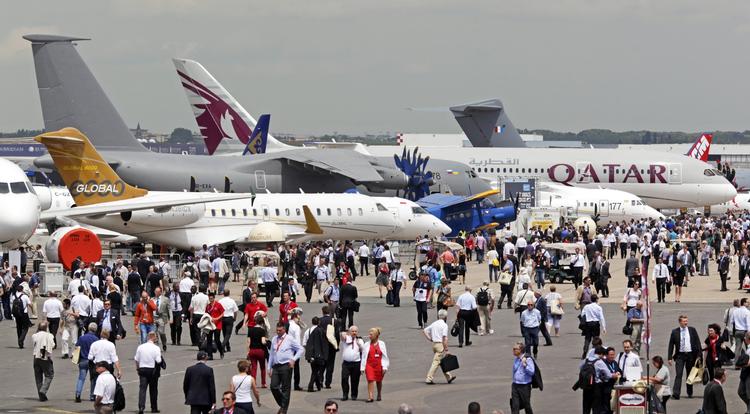 Flymesse. Et dansk selskab har bestilt fly og optioner på fly til 12 mia. kroner på en flymesse i Paris. 