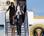 Besøg. Obama og familie er ankommet til Berlin, hvor præsidenten onsdag skal holde vigtig tale. 