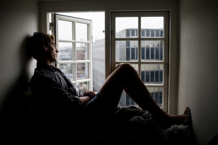 Uforbedredt. Mathias Jakobsen arbejdede som lærervikar et halvt år efter gymnasiet. Han synes, det var udforende, fordi han ikke var rustet til opgaven. 