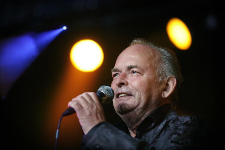 2009: 66-årige Peter Belli har 50-års jubilæum som sanger. Det fejrer han blandt andet ved at deltage i 60'er Rock Festival på Dyrskuepladsen i Odense. 