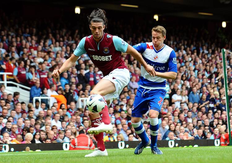 TILBAGE. Andy Carroll (tv) scorede blot 7 gange i 23 kampe i sidste sæson. Ikke meget for en angriber med et så voldsomt prisskilt. 
