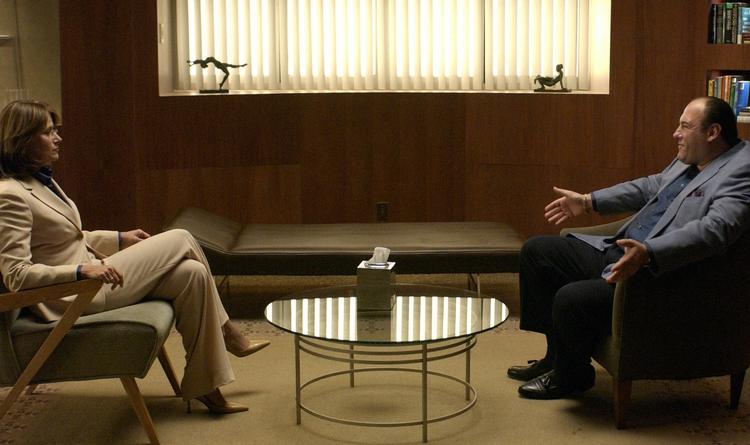 James Gandolfini over for Lorraine Bracco som Dr. Jennifer Melfi i den fjerde sæson af 'The Sopranos'. 