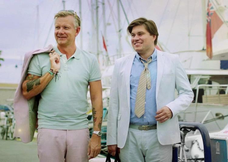 player. Casper Christensens 'Theo' og især Rasmus Bjergs 'Michael Helge' havner i en kattepine i Nice i en komedie, der får premiere 20. juni. Optagelserne er i fuld gang. 