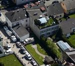 Overflade. Under dette hus i Østrig holdt Josef Fritzl sin egen datter og deres syv børn spærret inde. 