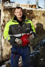 Arbejderdebat. »Hvis du ser helt blankt på det, der foregår lige foran øjnene på dig, så skal man være dum for ikke at stemme DF«, mener Jakob Mathiassen 