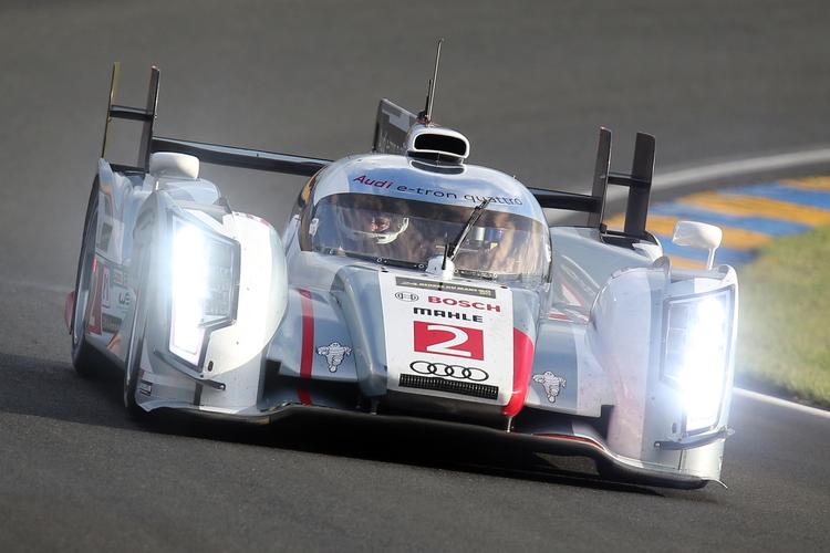 Poleposition. Tom Kristensen starter forrest, når starten går kl. 15. 