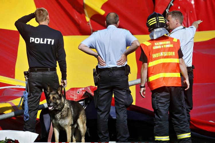 Cirkus. Politiet efterlyser vidner til episoden, hvor Cirkuys Arenas telt faldt sammen. 