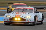 Ulykke. Den danske racerkører Allan Simonsen, der kørten i Aston Martin nr. 95 er død på Le Mans-banen i dag. 