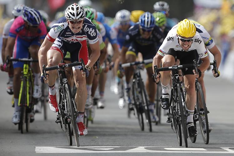 mestre. Sidste år spurtede Andre Greipel (tv.) og Mark Cavendish (th.) om kap i deres holdtrøjer, men i år kommer der nationale farver på overkroppen. 