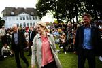 Brandgodt. Fremmødte hujede og klappede, da Helle Thorning-Schmidt holdt sin båltale ved embedsboligen i Marienborg i anledning af sankthansaften. 