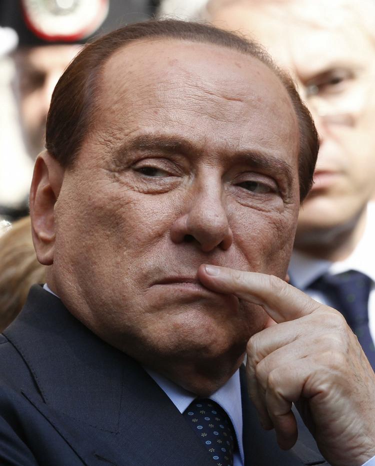 Straf. Seks år risikerer Berlusconi at få, hvis han bliver dømt. 