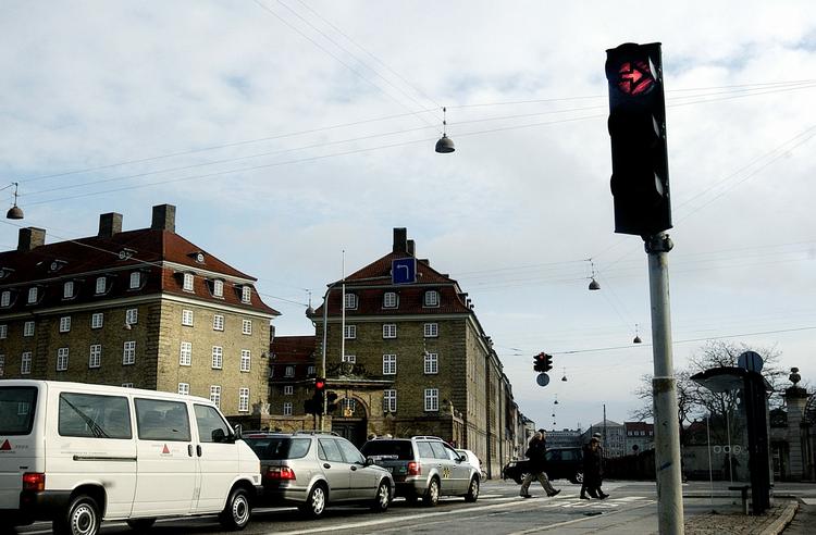solgt. DSB har samlet omkring 1.200 medarbejdere i sit nye hovedkontor i Høje-Taastrup og i stedet solgt det gamle hovedkontor her i Sølvgade i det indre København. 