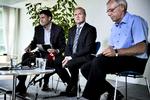 Genererationsskifte. I DBU-toppen sker der et generationsskifte, når formanden Allan Hansen (i midten) og generalsekretræen Jim Stjerne Hansen (th.) træder tilbage. Det samme kan ske på landsholdet. 