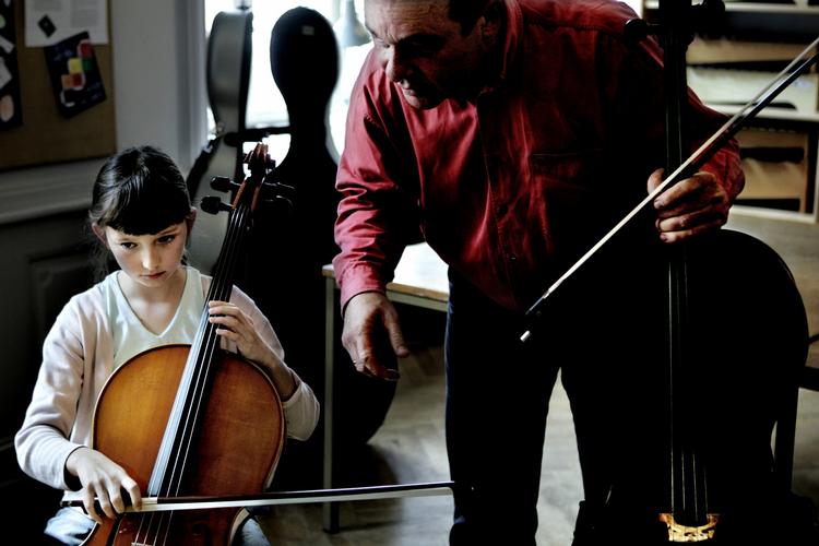 Elitært. Uddannelserne til klassisk orkestermusiker centreres i Odense, Aarhus og København. Sagen kommer på samråd i Folketinget i dag. 