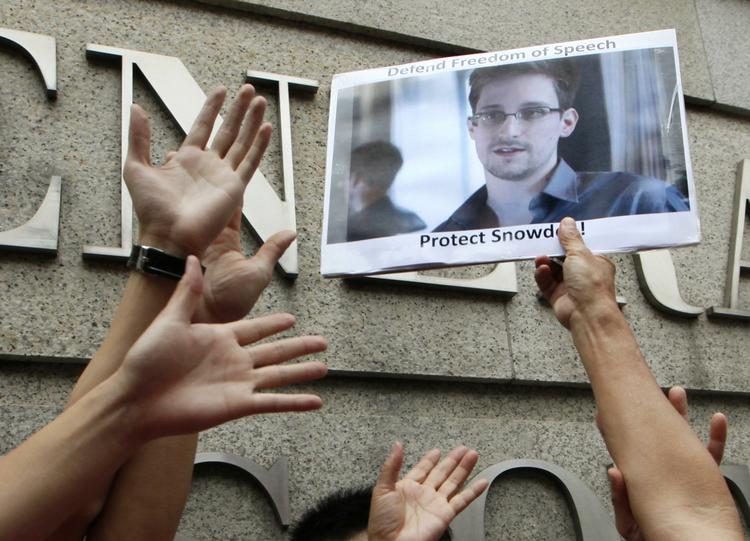 EFTERSØGT. Den tidligere efterretningsmand Edward Snowden er efter sit læk af fortrolige oplysninger blevet en jaget mand. 