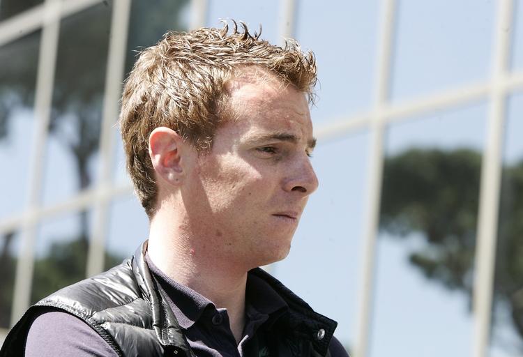 vaneforbryder. Riccardo Ricco forlader her den olympiske komites hovedsæde i Italien efter en dopingdom i 2011. Men han blev ikke meget klogere af sin udelukkelsesdom. 