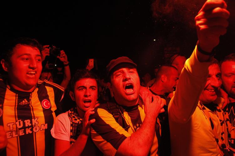 Udelukket. Sidste sæson nåede Fenerbahce frem til semifinalen i Europa League, men i år er den tyrkiske klub udelukket fra europæisk deltagelse. 