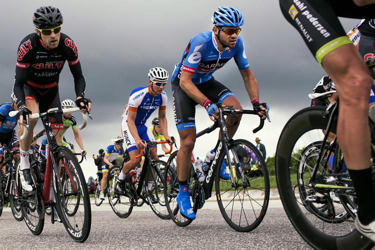 DROPPET. Tour de France bliver uden Alex Rasmussen (i midten). 