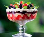 Mange muligheder. Bærrene i den engelske trifli kan varieres efter lyst og udbud. 