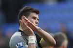 ombejlet. Tottenham får svært ved at holde på superstjernen Gareth Bale, som kan vælge mellem storklubber med adgang til Champions League - og få en klækkelig lønforhøjelse oven i hatten. 
