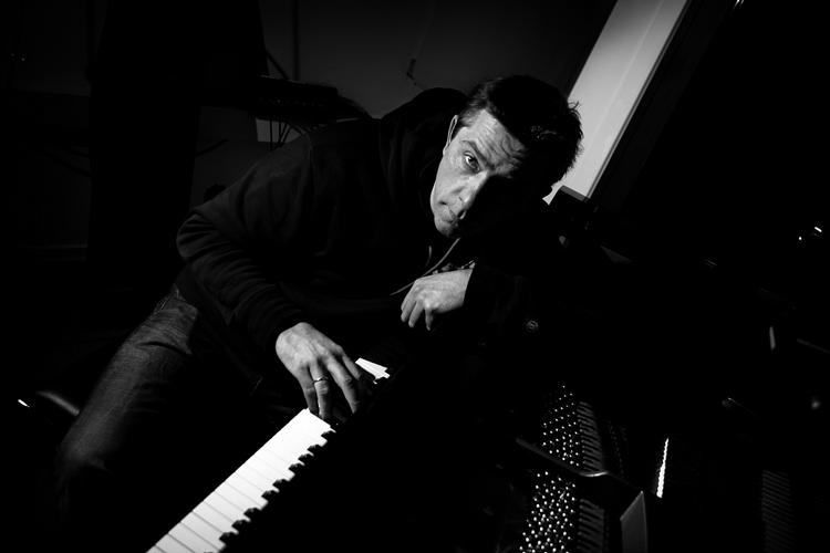 Rødder. »De begreber, folk sætter på musikken, handler om tryghed«, mener 'jazzgeniet' Carsten Dahl. 