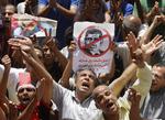 årsdag. I morgen er det et år siden, at Mursi blev indsat som Egyptens nye præsident. Årsdagen vil blive markeret med kæmpe protestdemonstrationer, ligesom tilhængere af præsidenten vil gå på gaden. 