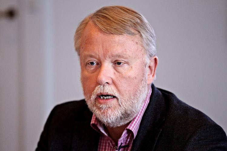 EKSFORMAND. Nu skal jeg være praktiserende læge, siger den afgående formand for PLO, Henrik Dibbern. (arkiv) 