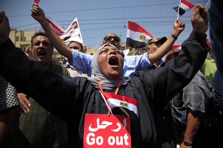 Utilfredshed. Oppositionen kræver, at præsident Mohamed Morsi går af. 