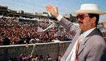 Saddam. Hvis man generaliserer om diktatorers vej til magten, bliver man nødt til at begrunde, hvorfor det giver mening. Det gør Mikael Hem ikke. 